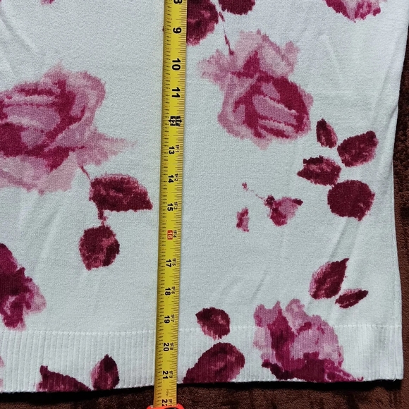 Lena Jeans Sweater Top Scoop Neck Three Forth Sleeves Size Small Gently … - Picture 10 of 10